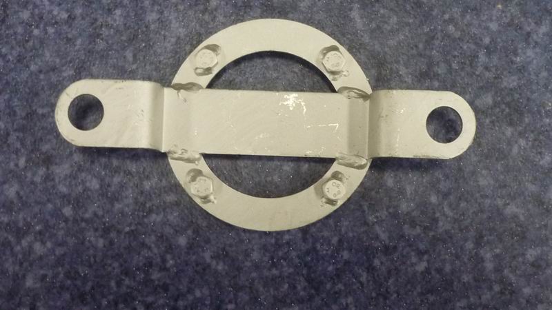 (D30) Full-width stainless steel wheel cover bracket (front axle)