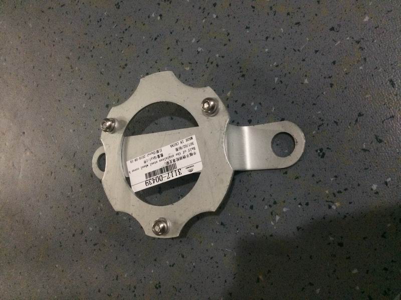 (D30) Half-size stainless steel wheel cover bracket (front axle)-2