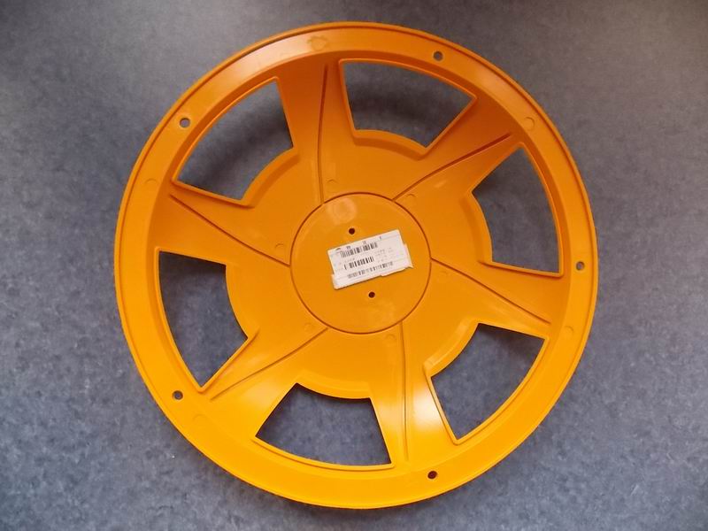 Нейлоновый чехол на колесо