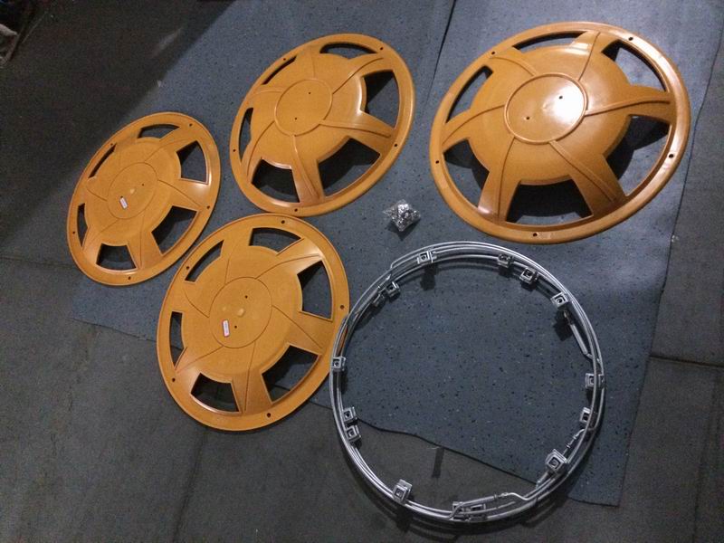 Nylon wheel cover (R19.5)