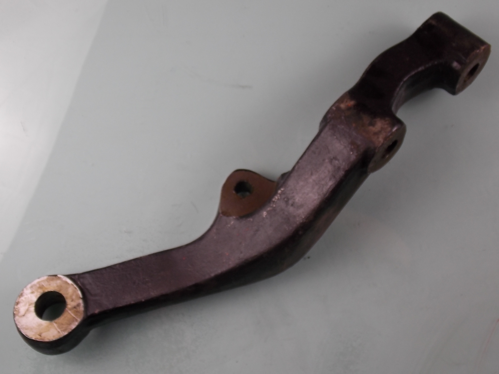 Cross-tie arm, left, 7.5T, 335/big end facing down