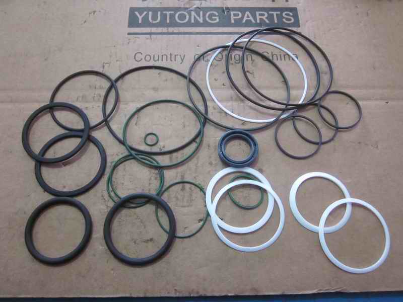 Steering device repair kit; contains 25 pieces