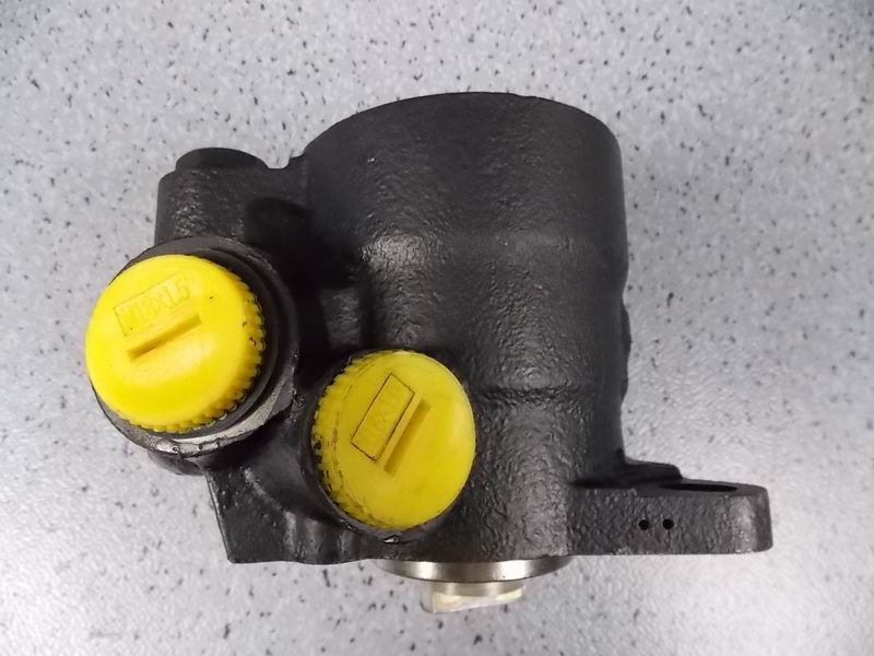 Steering oil pump-1