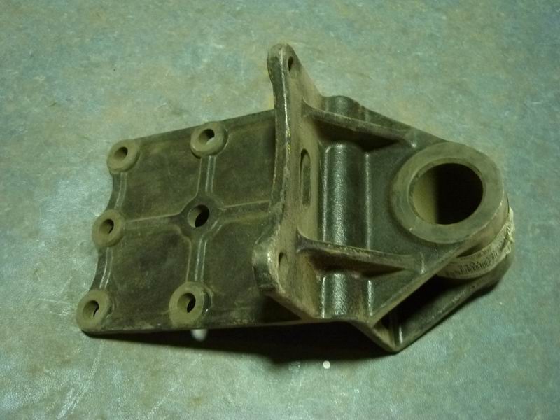 D Middle rocker arm bracket-2