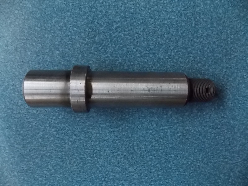 Middle rocker shaft