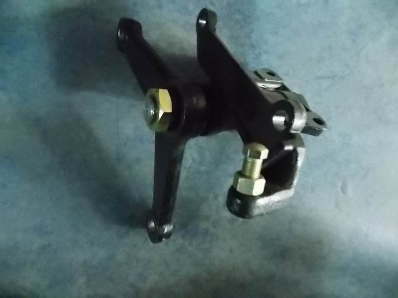 Left-turn arm bracket assembly