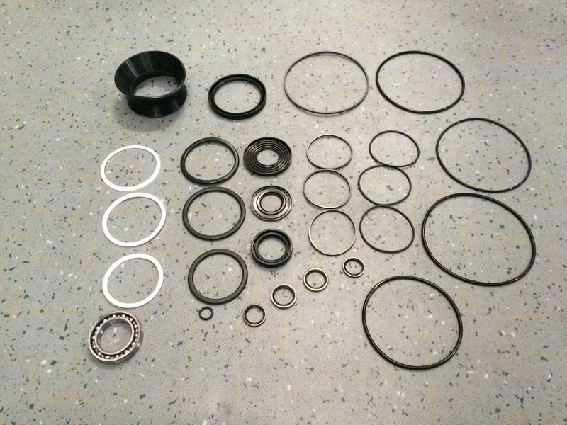 Steering device repair kit; 21 pieces included