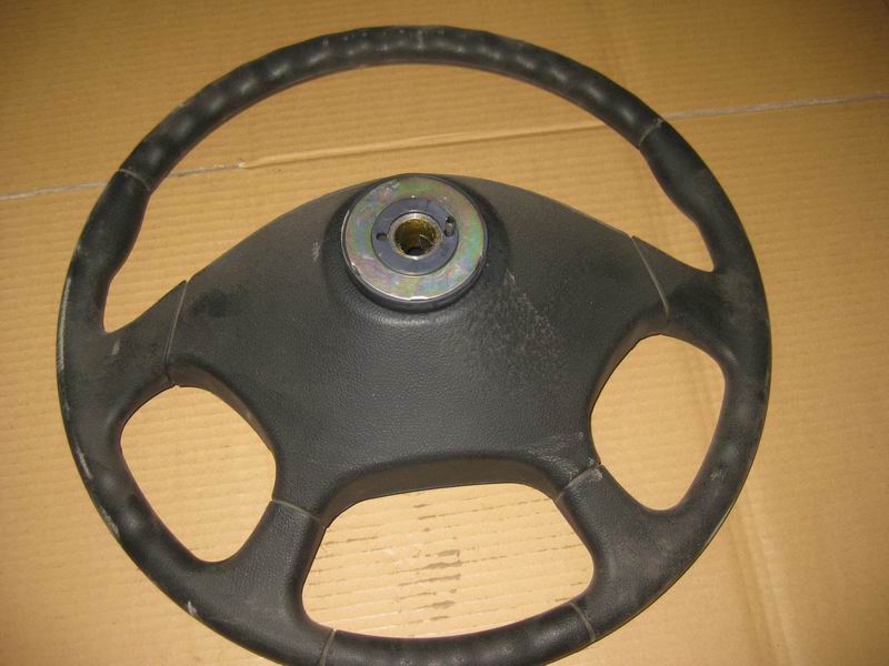 Руль четырехспицевый