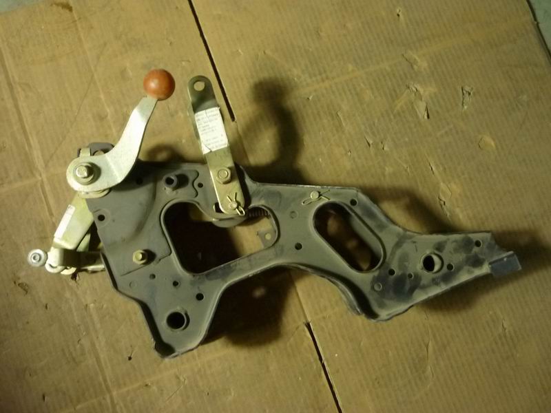 Steering column bracket D130 (3404-00029 was consumed in stock)-2