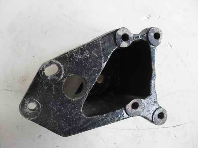 Рулевой кронштейн-3