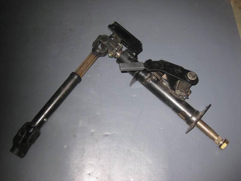 Steering transmission assembly