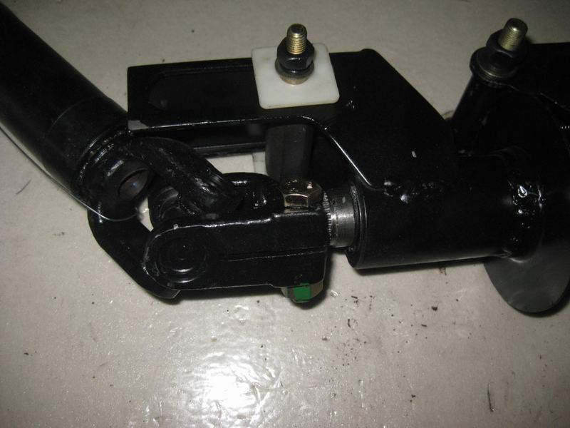 Steering drive shaft bracket-2