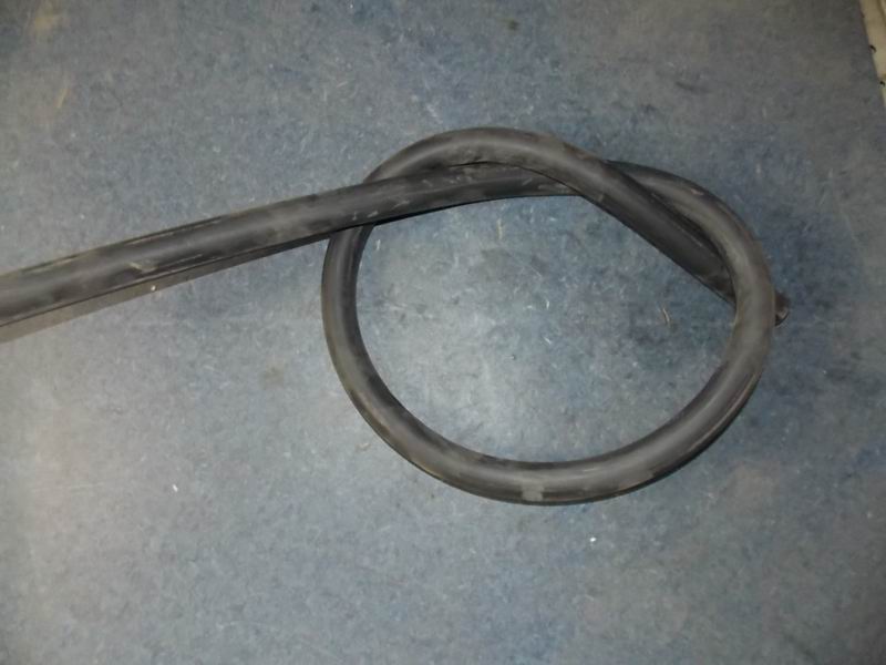 Steering low pressure oil resistant pipe (Φ27, L=2000)