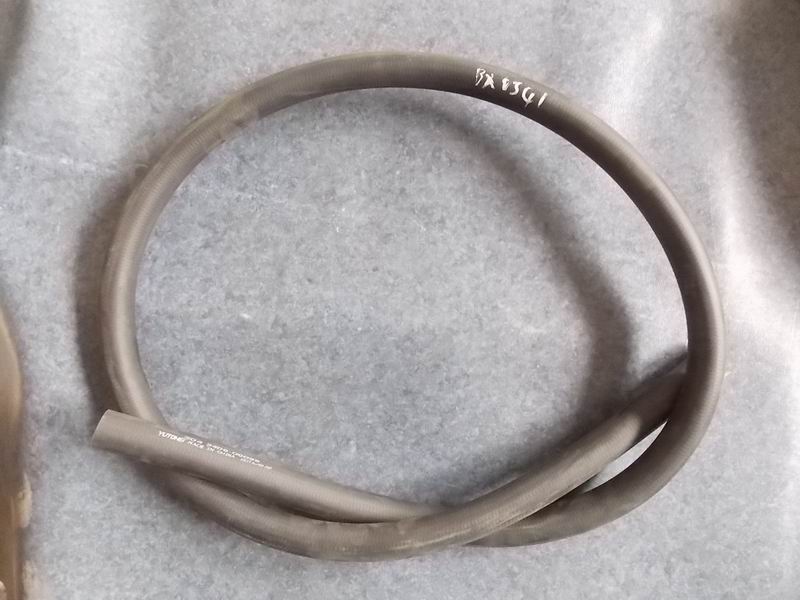 Маслостойкая трубка низкого давления рулевого управления (Φ 22 , Л= 2000 )