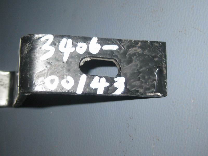 D Steering oil pump oil pipe bracket-2