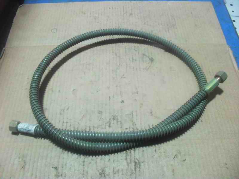 High pressure oil pipeline assembly