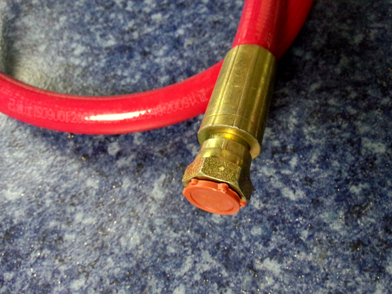 D Polyurethane reinforced hose (high pressure) L=1.5m (M18*1.5)-2