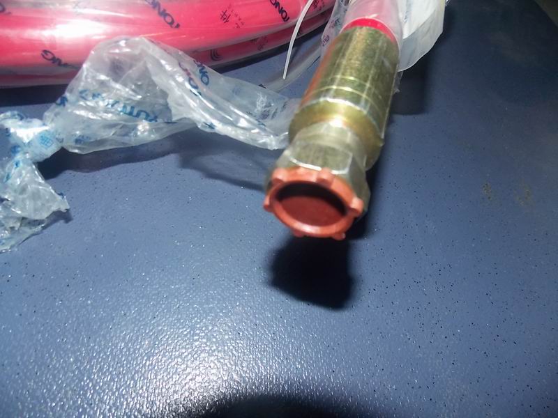 Polyurethane reinforced hose (high pressure) L=7.7m (M18*1.5)