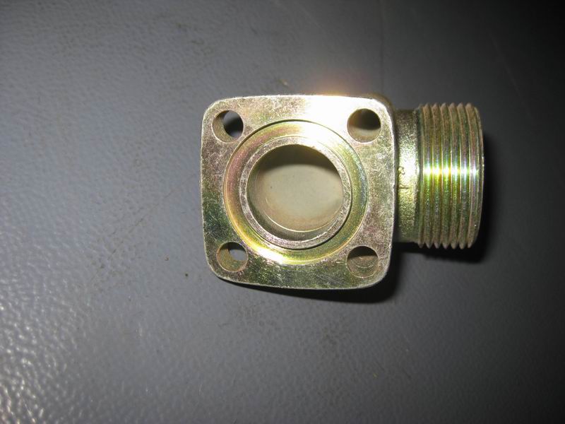 D Hydraulic pump connector; MAN-1
