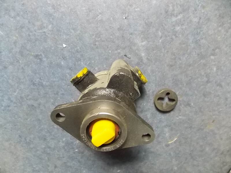 Steering oil pump