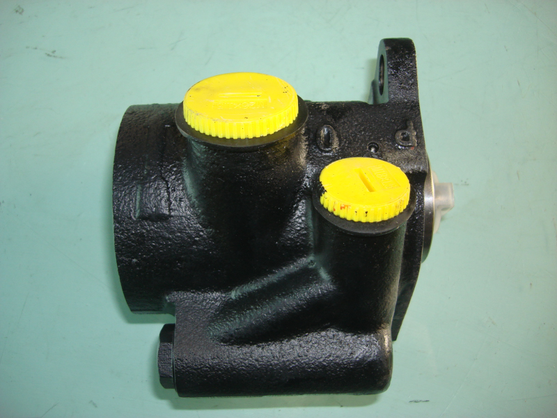 Steering oil pump