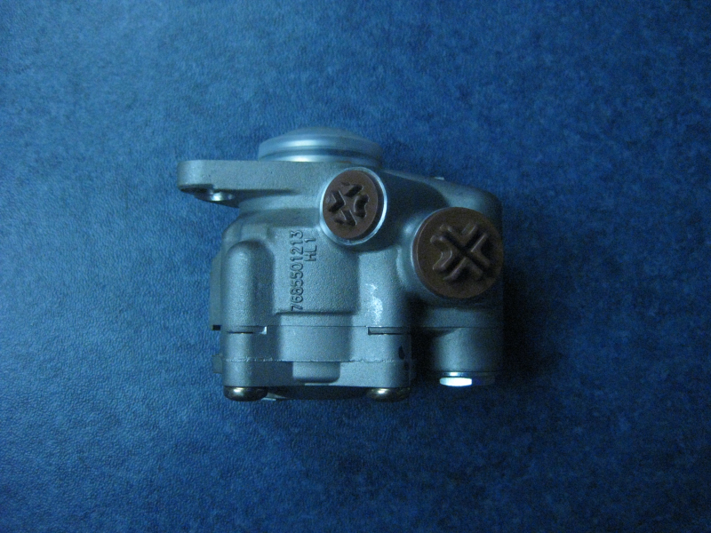 Steering oil pump (ZF 7077.955.910)