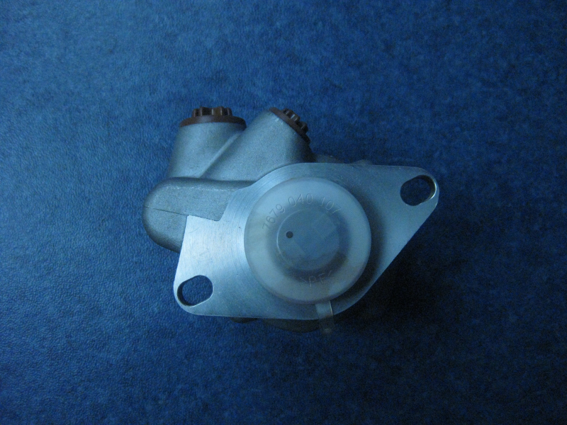 Steering oil pump (ZF 7077.955.910)-2