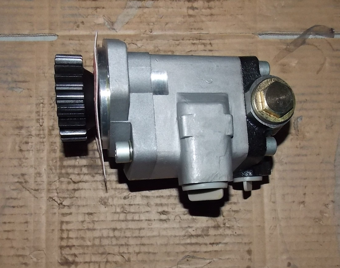 Масляный насос рулевого управления (с CA 6DL1-26E4 двигатель)