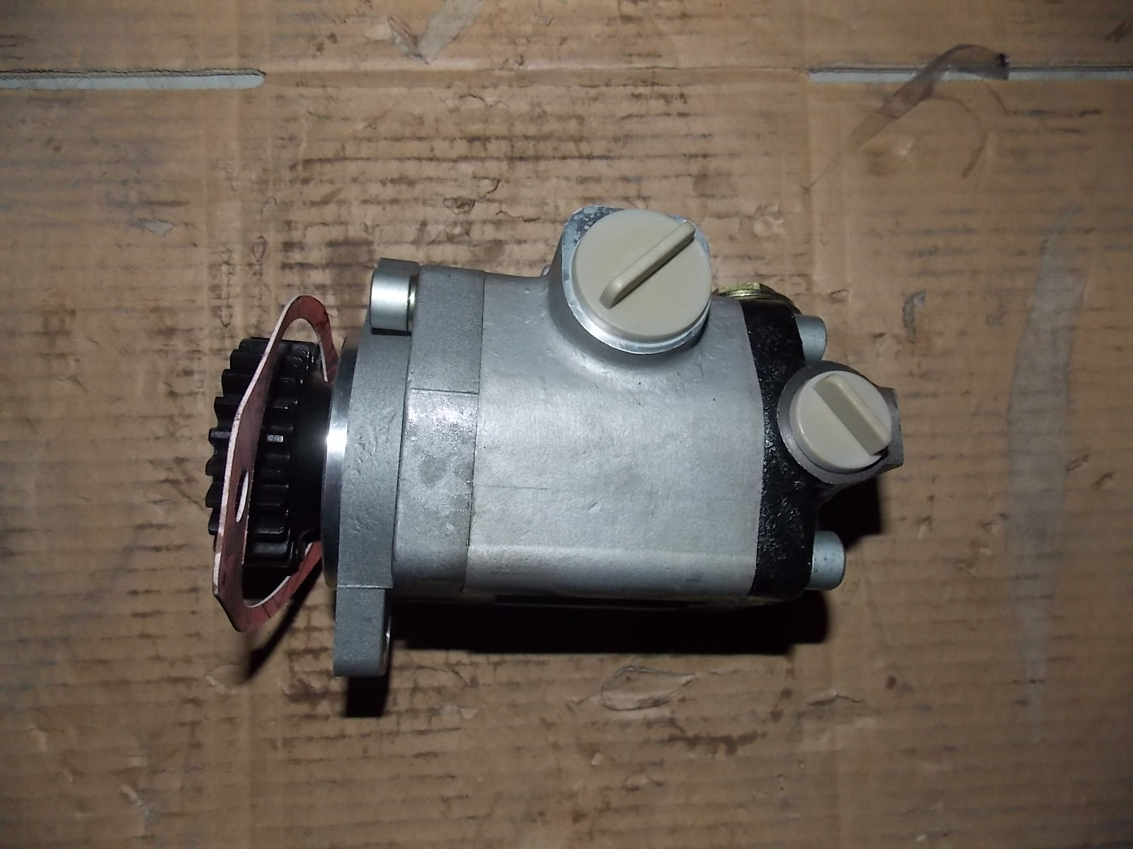 Масляный насос рулевого управления (с CA 6DL1-26E4 двигатель)-1