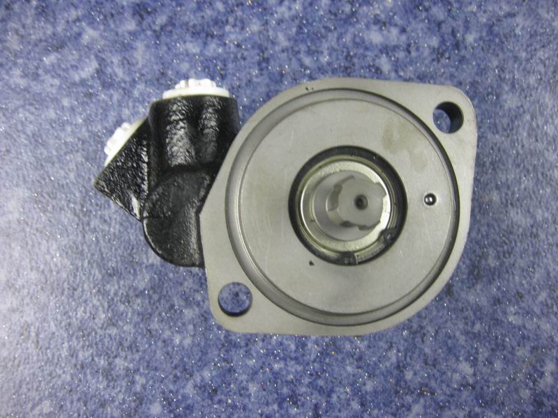 Steering oil pump (YC4F)