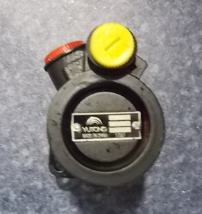 Steering oil pump (WP5)-2