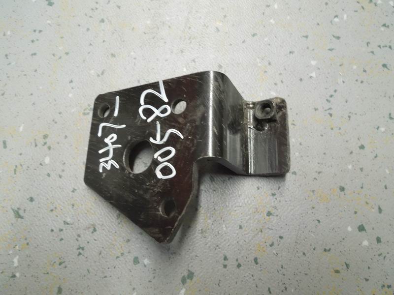 Steering oil pump fixing bracket-1