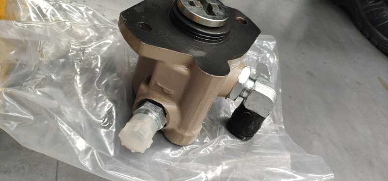 Steering oil pump, Cummins ISF3.8, cast iron-6