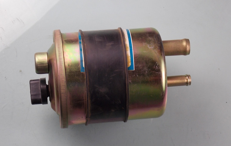 Power steering oil tank