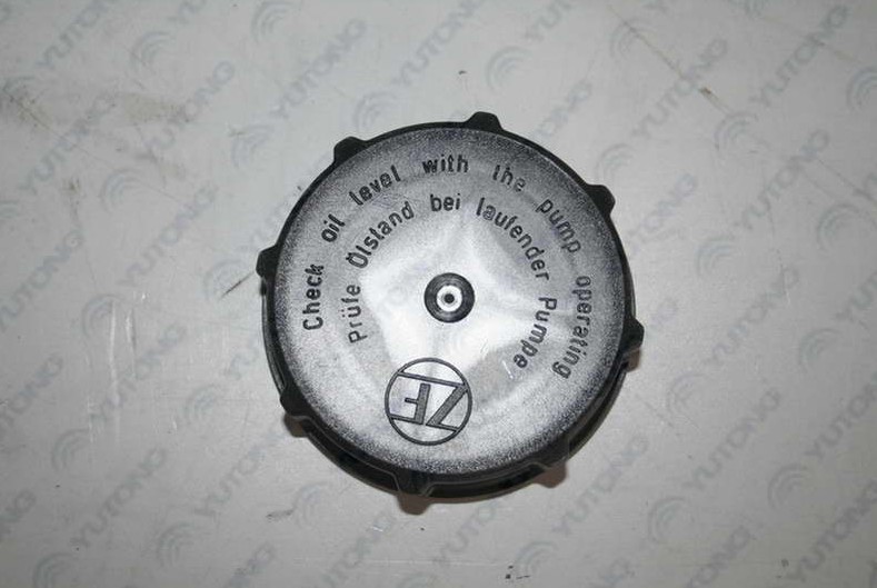 Fuel cover; can be replaced by 3408-00423-2