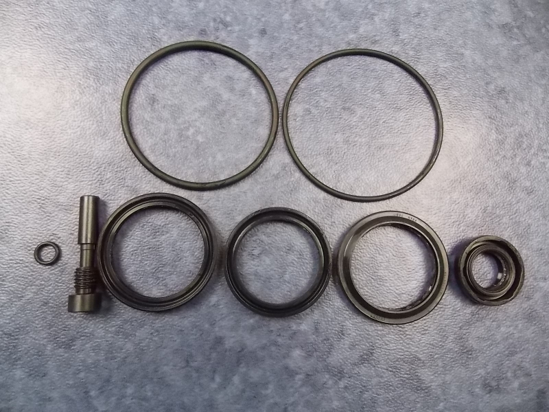Steering device repair package; 9 pieces included