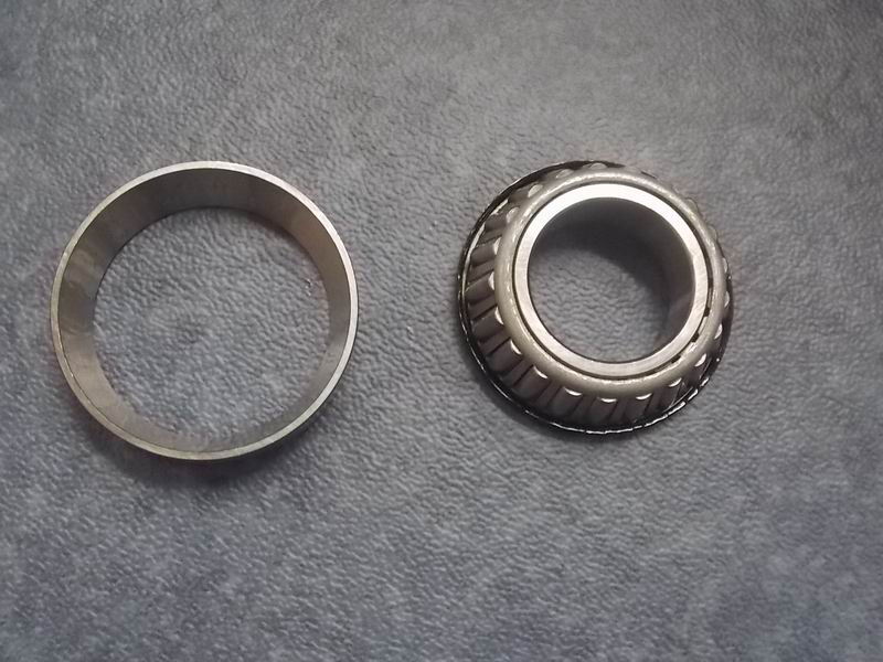 Tapered roller bearing (32006-RS, with seal)
