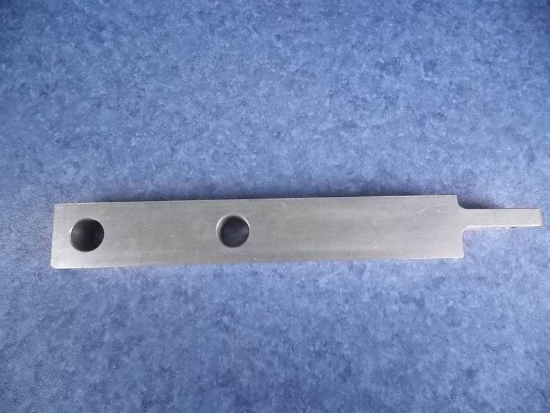Locking cylinder fixing arm