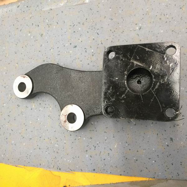 Предварительно установленный поворотный рычаг правого поворота