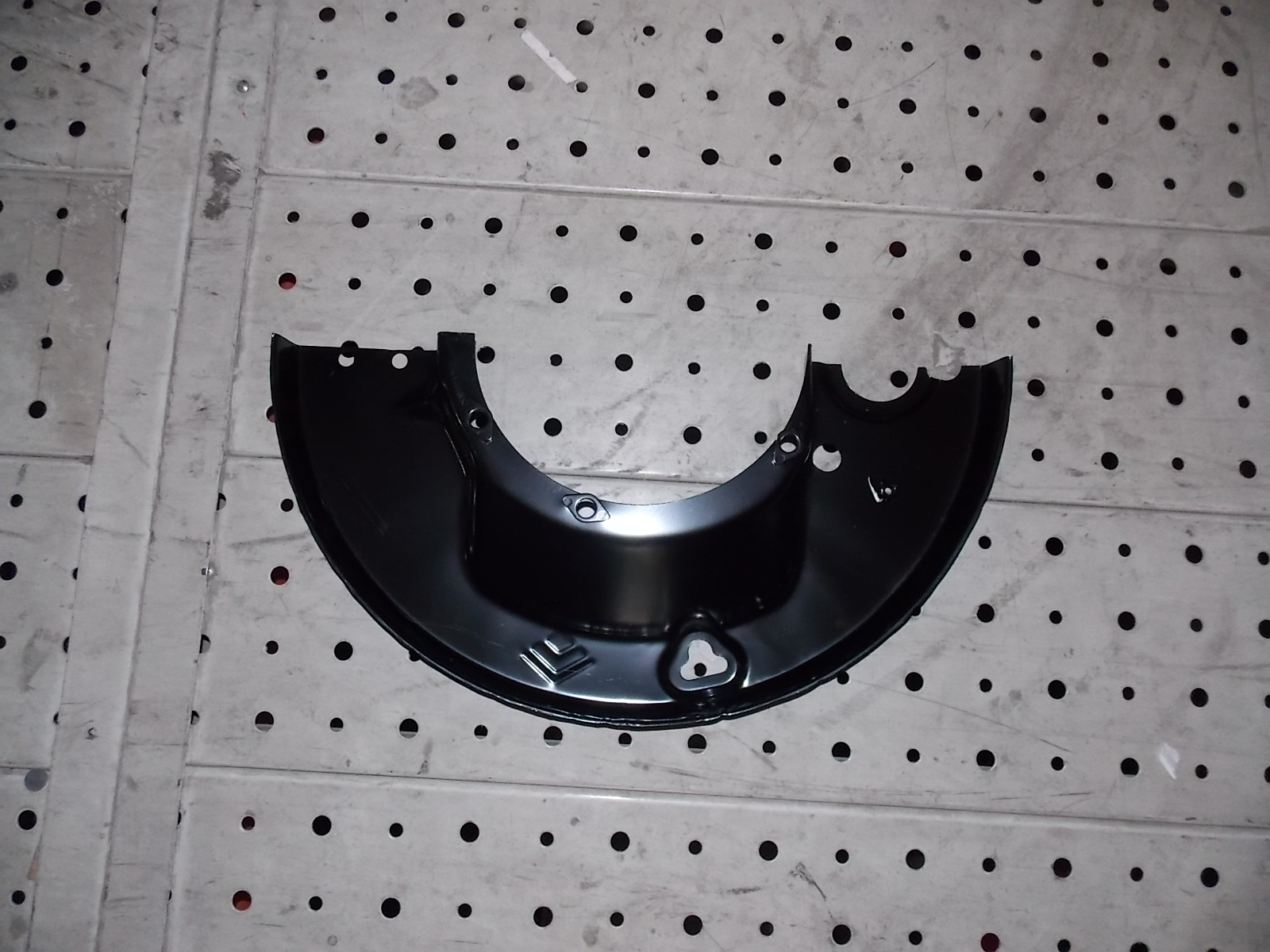 Dust cover on brake; 3502-01458 generations consumed