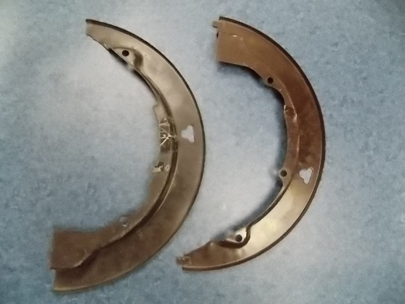 Тормозной пыльник-1