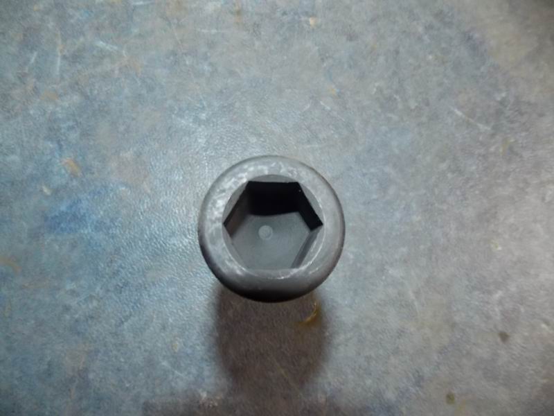 Tighten brake bolts (M20*1.5*65; Level 10.9/Inner Six Party)-2