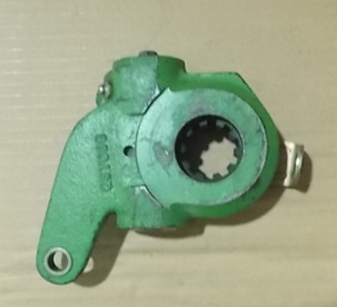 Передний правый регулировочный рычаг-1