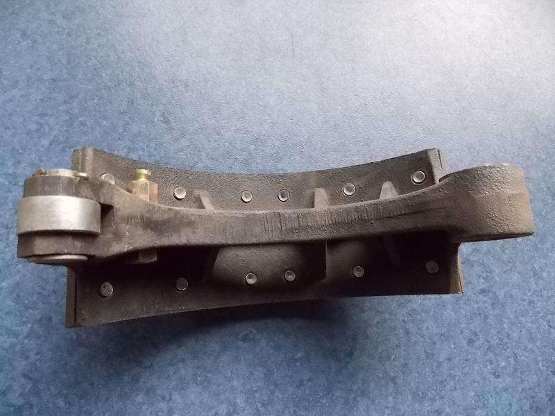 Front brake shoe iron-2