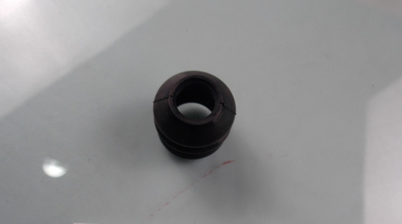 Large guide sleeve dust cover