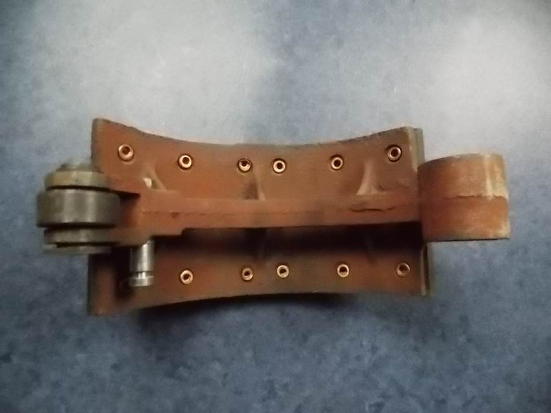 Front brake shoe assembly-1