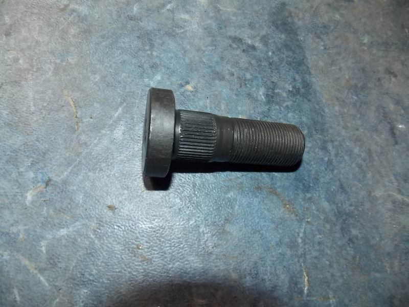Wheel bolts, M22*1.5*66, 10.9, cut edges + knurled