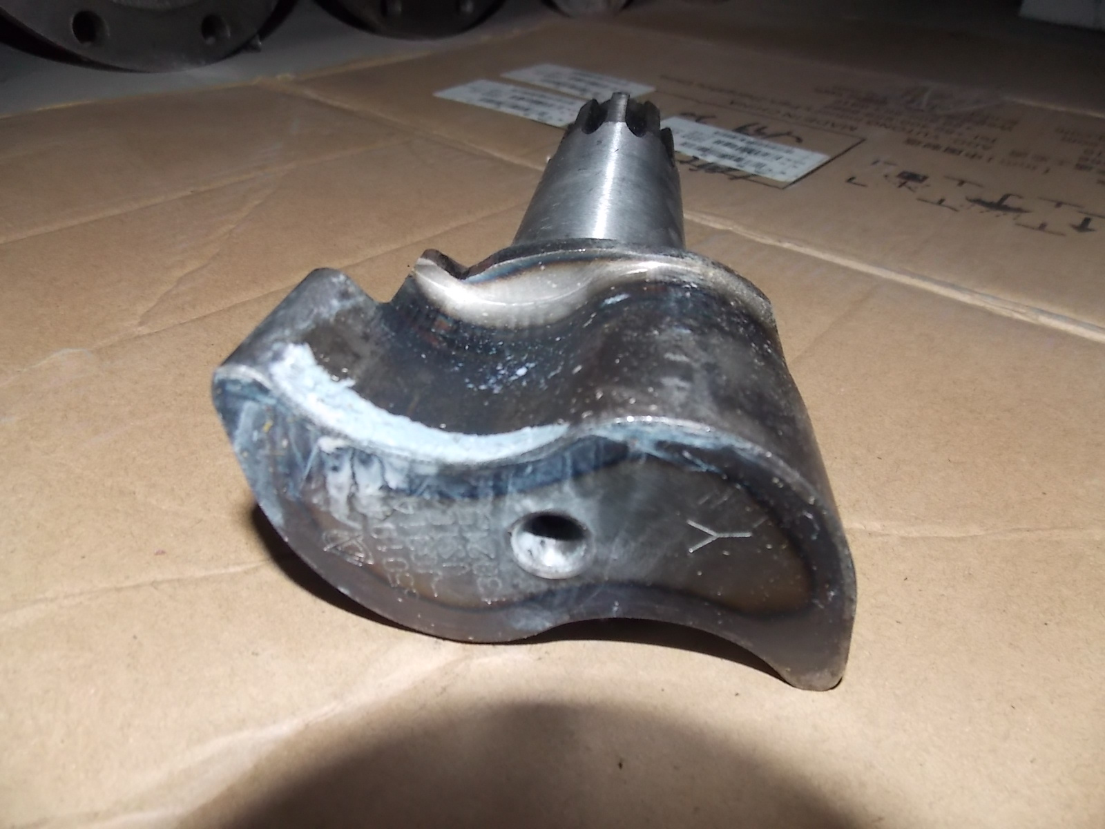 Front left camshaft; total length 213-1