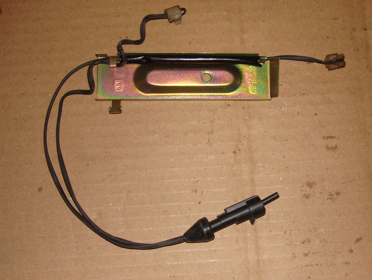 Friction plate wear alarm sensor