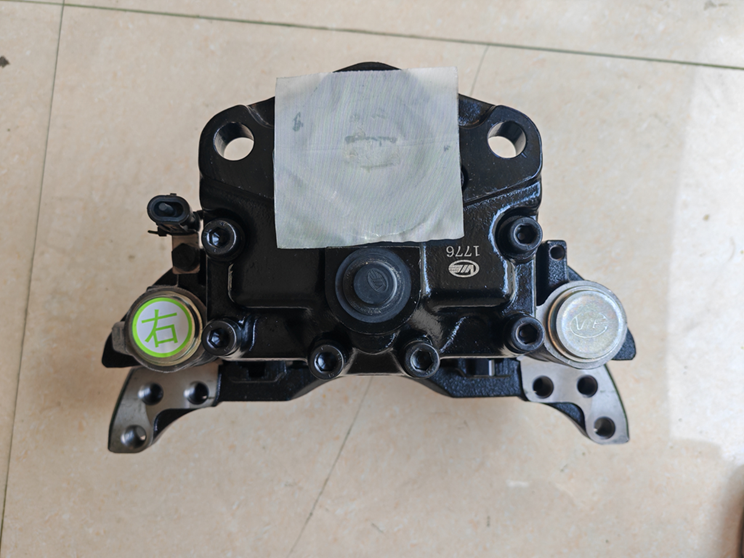 Right disc brake assembly; 17.5